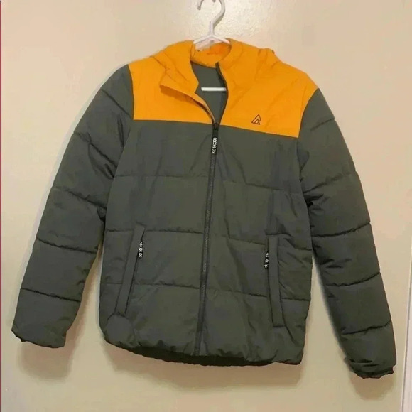 Rip Zone Kids Winter Puffer w Hood, pockets, 100% polyester size XL - Picture 1 of 10